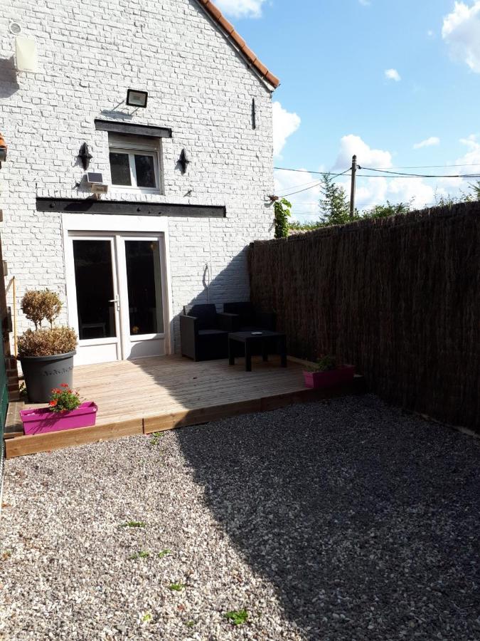 Au Paradis Des Crins Studio Rez De Chaussee Avec Jardin Et Un Autre Studio En Duplex Avec Terrasse Lejlighed Templeuve-en-Pevele Eksteriør billede